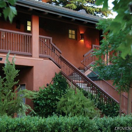 Wine & Roses Hotel Restaurant Spa Lodi Exterior photo